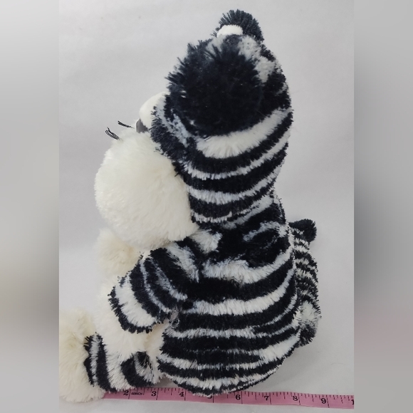 Hallmark Leonardo the Tiger Valentine Plush Interactive Talks White Black Stripe - Picture 3 of 8